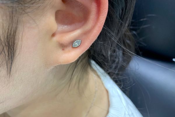 Bộ sưu tập bạn nữ xỏ thịt tai 10/2024 tại TinyBox