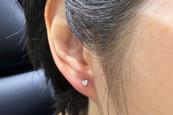 Bộ sưu tập bạn nữ xỏ thịt tai 10/2024 tại TinyBox