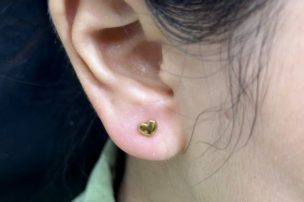 Bộ sưu tập bạn nữ xỏ thịt tai 10/2024 tại TinyBox