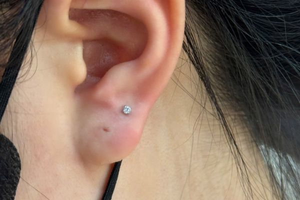 Bộ sưu tập bạn nữ xỏ thịt tai 10/2024 tại TinyBox