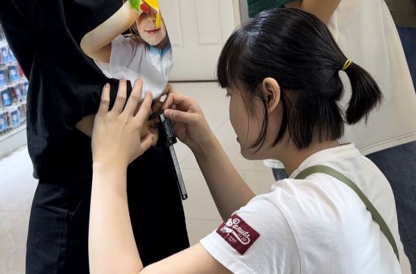 Lương thợ xỏ khuyên bao nhiêu tiền