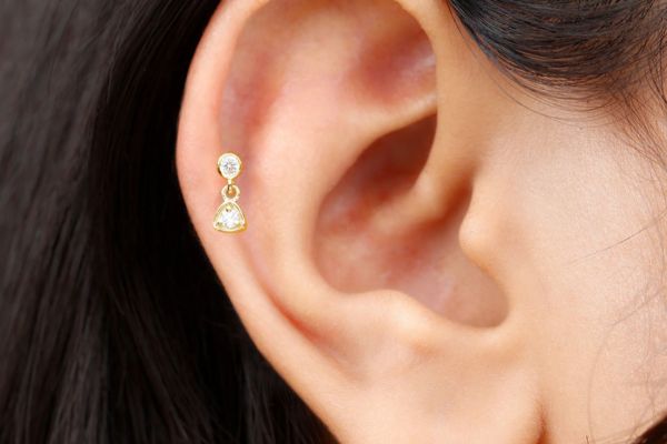 Mua khuyên tai diện Tết ở đâu đẹp?