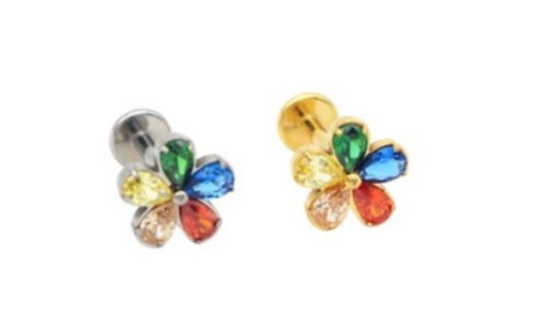 Mùng 1 Tết chọn bông tai màu gì để may mắn cả năm?