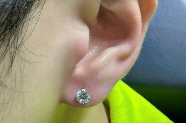 Ảnh nam xỏ thịt tai đẹp năm nay tại shop TinyBox - 12/2023