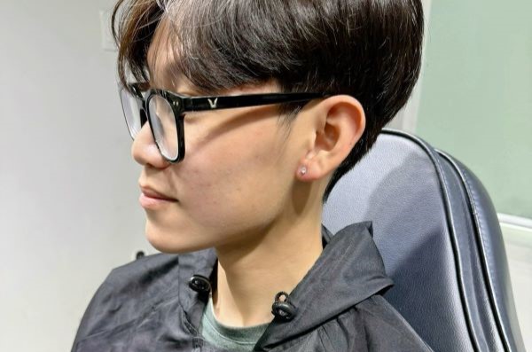 Ảnh nam xỏ thịt tai đẹp năm nay tại shop TinyBox - 12/2023