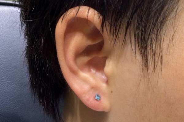 Ảnh nam xỏ thịt tai đẹp năm nay tại shop TinyBox - 12/2023