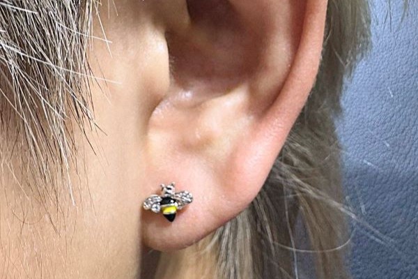 Ảnh nam xỏ thịt tai đẹp năm nay tại shop TinyBox - 12/2023