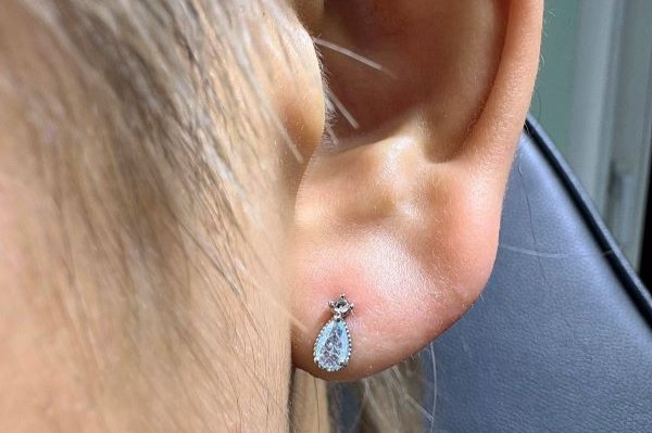 Ảnh nam xỏ thịt tai đẹp năm nay tại shop TinyBox - 12/2023