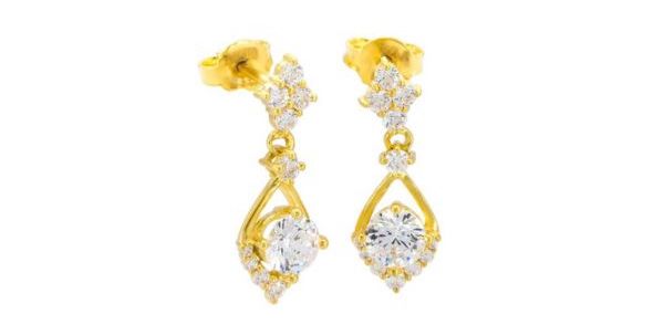 Nên chọn Titanium hay vàng để xỏ khuyên?