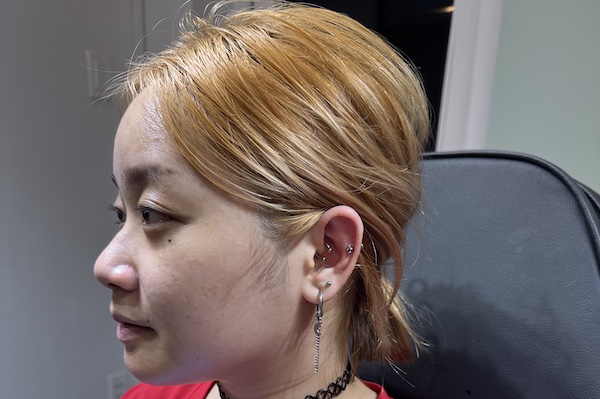 Hình ảnh xỏ khuyên tai nữ tháng 5/2023 tại TinyBox