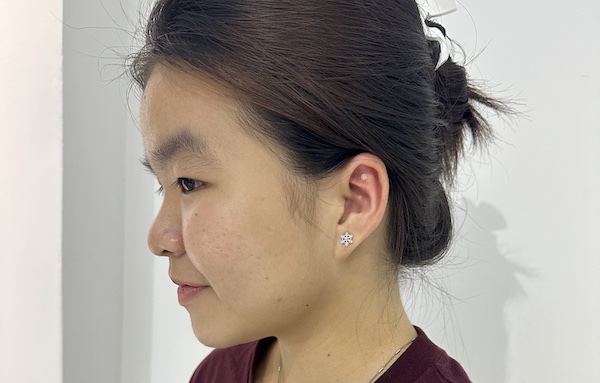 Hình ảnh xỏ khuyên tai nữ tháng 5/2023 tại TinyBox