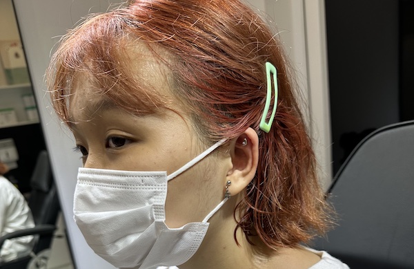 Hình ảnh xỏ khuyên tai nữ tháng 5/2023 tại TinyBox