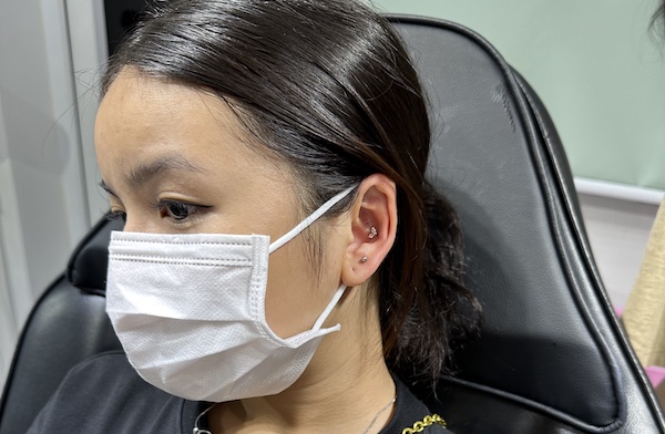 Hình ảnh xỏ khuyên tai nữ tháng 5/2023 tại TinyBox