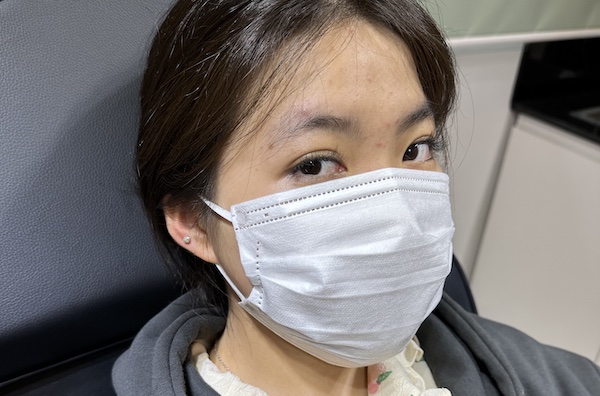 Hình khách nữ xỏ tai xinh xắn 3/2023 - Thế giới xỏ khuyên TinyBox