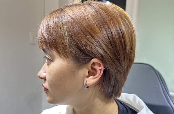 Hình khách nữ xỏ tai xinh xắn 3/2023 - Thế giới xỏ khuyên TinyBox