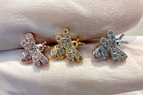 Khuyên tai ORANGE BEETLE EARRING