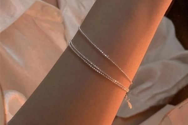 Top 5 phụ kiện diện bikini để đi biển trong mùa hè