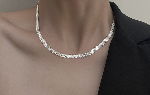 Top 10 phụ kiện vòng cổ nữ được ưa thích nhất mùa hè, dịp lễ