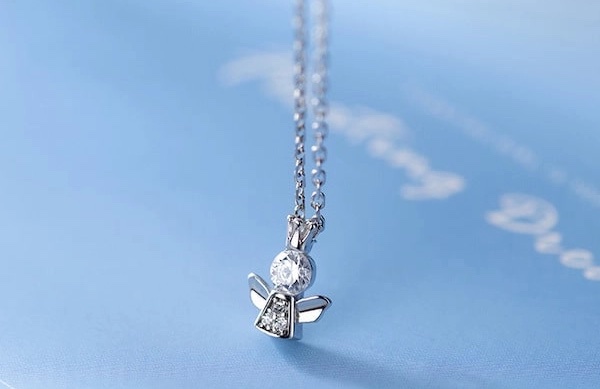 Top 10 phụ kiện vòng cổ nữ được ưa thích nhất mùa hè, dịp lễ