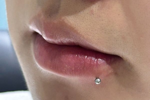 Phun môi khi nào xỏ khuyên được?