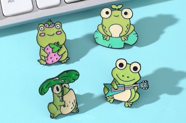 Pin cài áo hình chú ếch xanh
