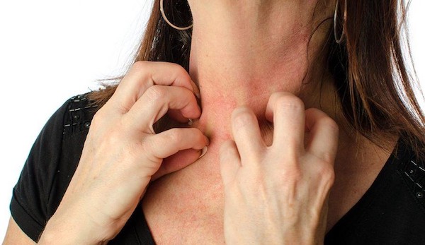 Thịt độc có nên xỏ khuyên?
