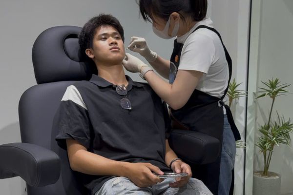 TinyBox nhận thợ xỏ khuyên học ở nơi khác không?