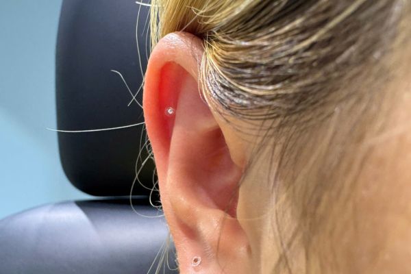 Tổng hợp ảnh bạn nữ xỏ sụn tại TinyBox - 8/2024