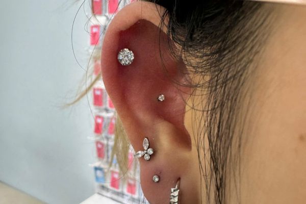 Tổng hợp ảnh bạn nữ xỏ sụn tại TinyBox - 8/2024