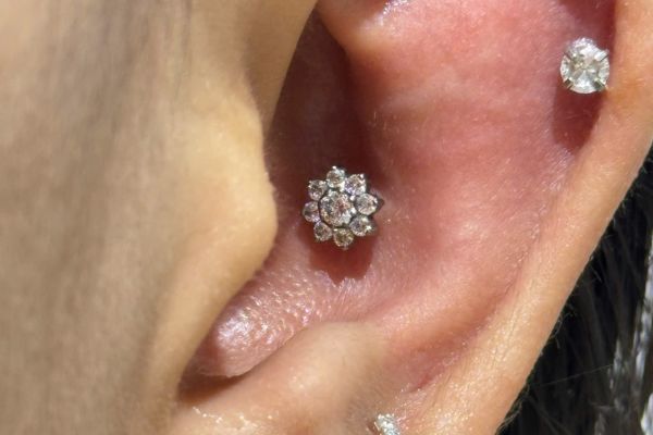 Tổng hợp ảnh bạn nữ xỏ sụn tại TinyBox - 8/2024