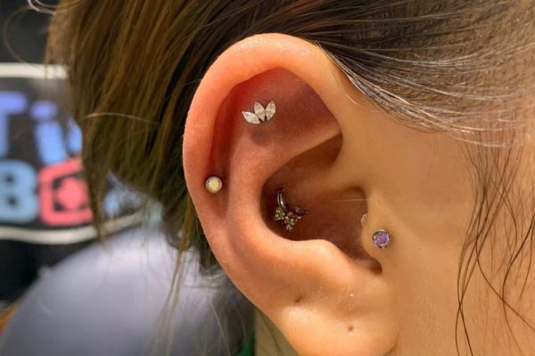 Tổng hợp ảnh bạn nữ xỏ sụn tại TinyBox - 8/2024