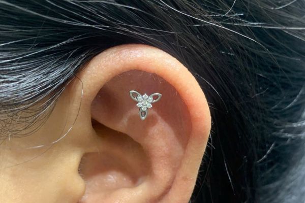 Tổng hợp ảnh bạn nữ xỏ sụn tại TinyBox - 8/2024