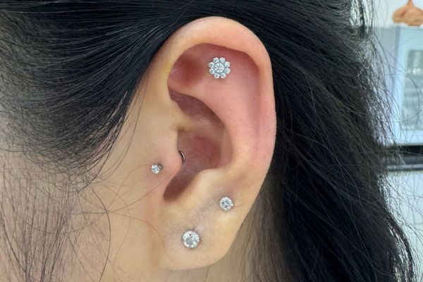 Tổng hợp ảnh bạn nữ xỏ sụn tại TinyBox - 8/2024