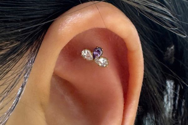 Tổng hợp ảnh bạn nữ xỏ sụn tại TinyBox - 8/2024