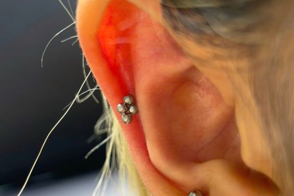 Tổng hợp ảnh bạn nữ xỏ sụn tại TinyBox - 8/2024