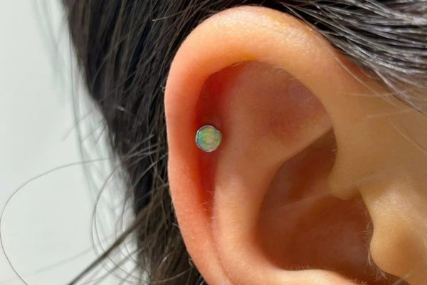 Tổng hợp ảnh bạn nữ xỏ sụn tại TinyBox - 8/2024