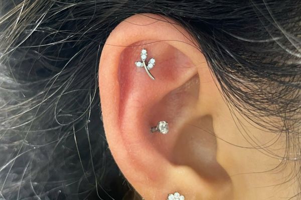 Tổng hợp ảnh bạn nữ xỏ sụn tại TinyBox - 8/2024