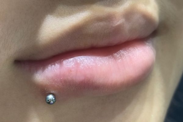 Tổng hợp ảnh xỏ khuyên mũi và môi xinh