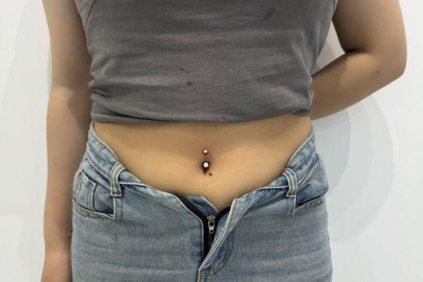 Tổng hợp ảnh xỏ khuyên rốn của bạn nữ tại TinyBox 6/2024