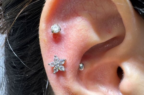 xỏ khuyên sụn tai cho các bạn nữ - Ảnh 2/2024