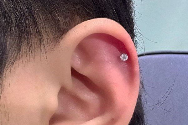 Ảnh vị trí xỏ khuyên tai được nam giới yêu thích nhất 3/2024