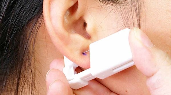 VNVC có bấm lỗ tai không