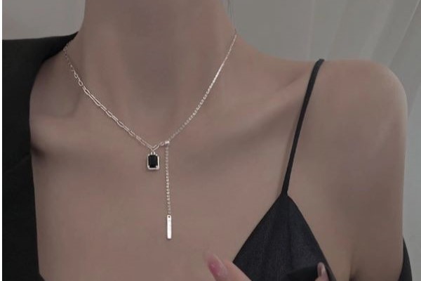 Vòng cổ mặt dây đá vuông đen sang trọng - Trang sức Hàn Quốc