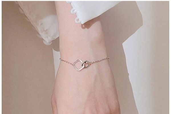 Vòng tay nữ cá tính A D E L E - Trang sức giá rẻ