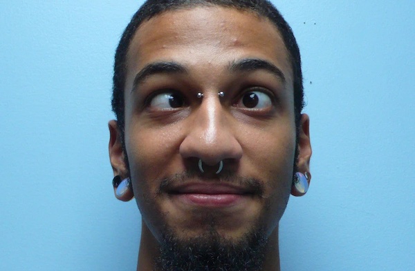 Xỏ khuyên trên sóng mũi - xỏ bridge