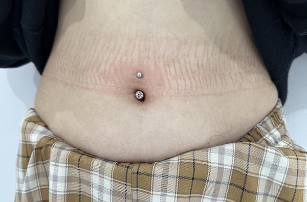 xỏ khuyên bụng tại thế giới xỏ khuyên tinybox