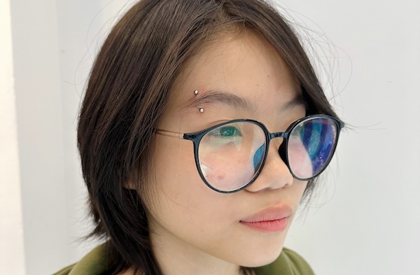 Hình ảnh xỏ khuyên chân mày xinh tại TinyBox 4/2023