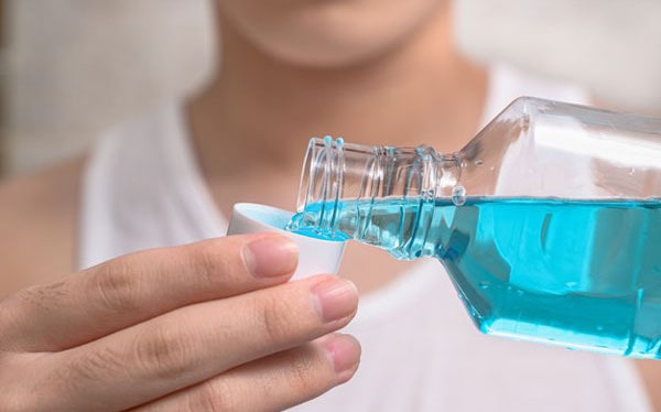 Xỏ khuyên dây chằng - xỏ khuyên smiley súc miệng