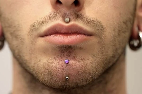 Top 3+ vị trí xỏ khuyên dưới cằm cá tính