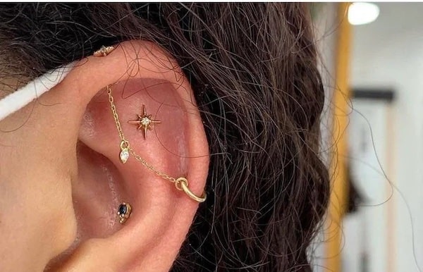 Xỏ khuyên Industrial có đau không?